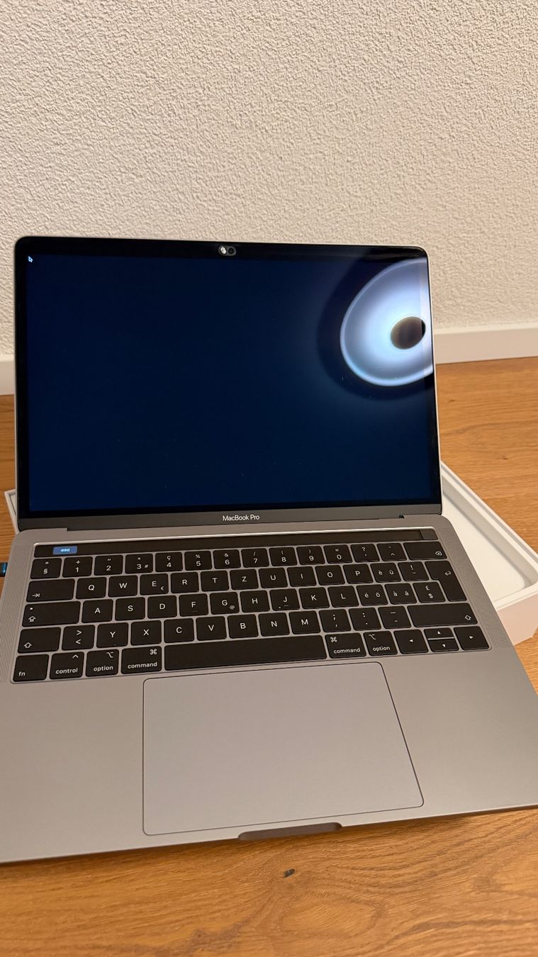 Apple Notebook: Macbook Pro 13 – Usato da Buttisholz venduto da Berry007 1
