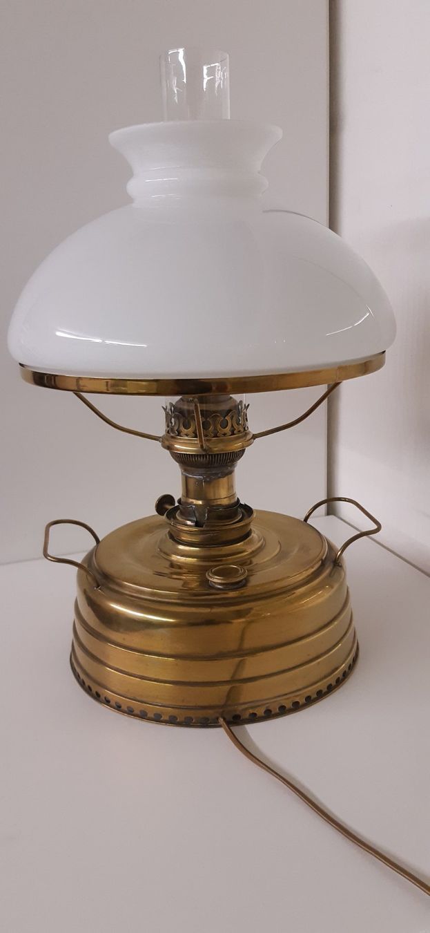 Lampes: Petroleum Lampe antik – D'occasion à Uitikon Waldegg par Tibi07