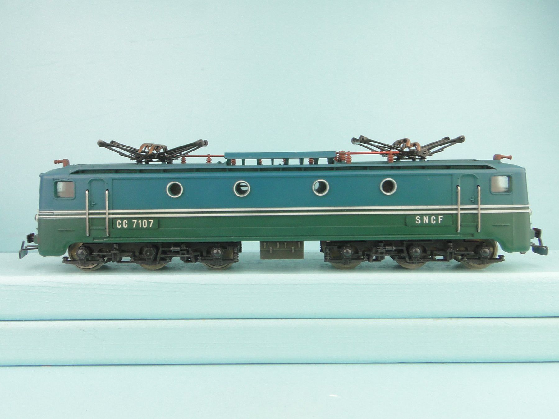 Jouef Modelleisenbahnen: Jouef 8445 SNCF CC 7107, Neuwertig – Gebraucht aus Bülach von cann11 2