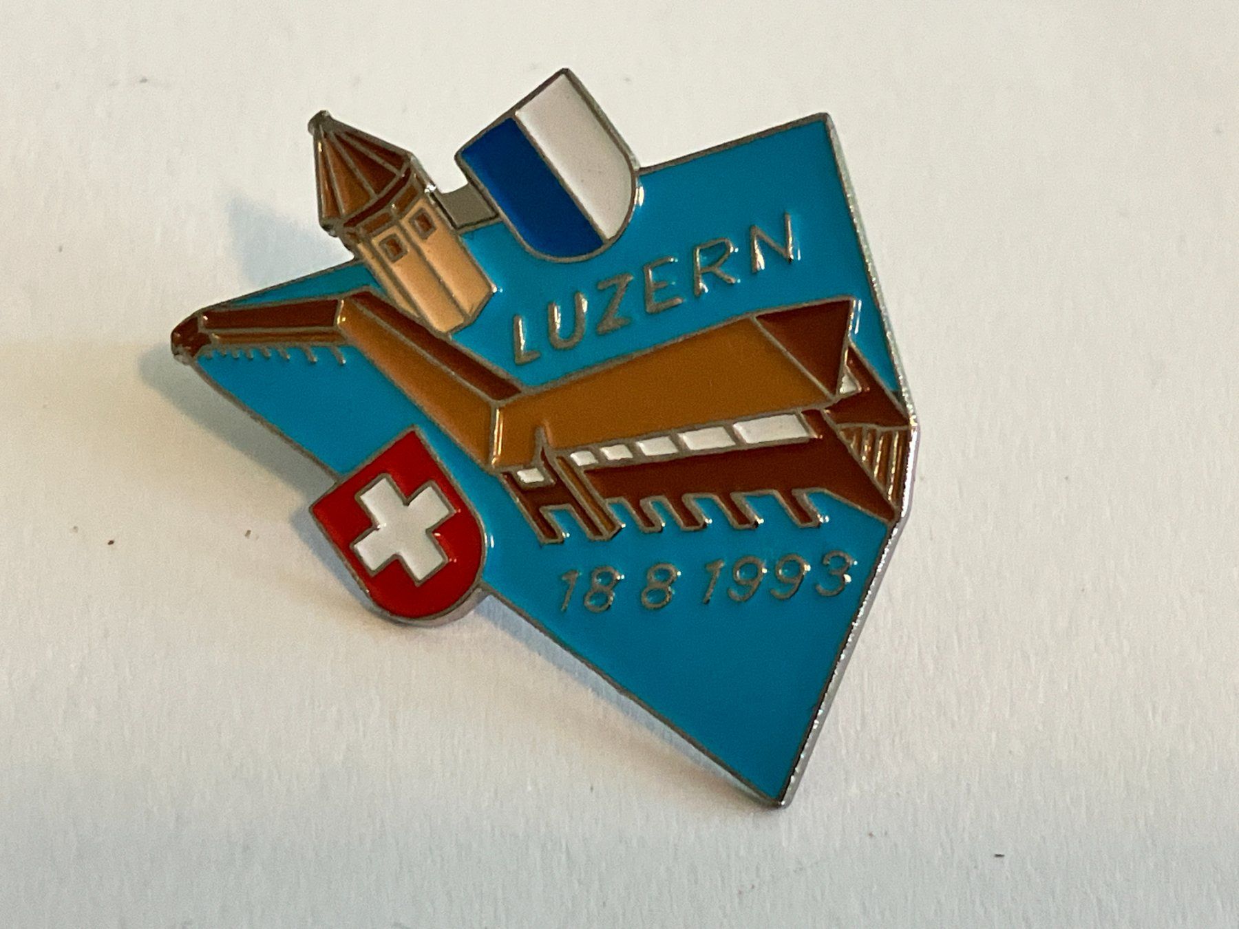 Placchette & Badge: 1 Pin Luzern 1993 – Usato da Basel venduto da djwwpp