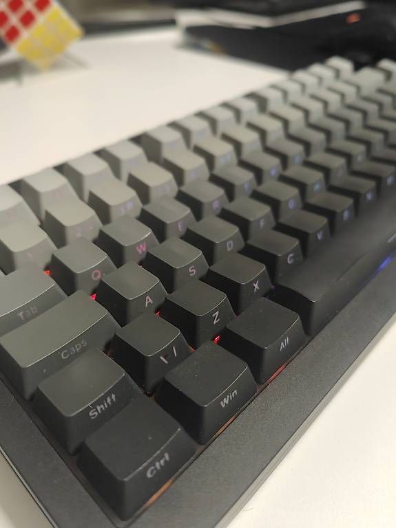 Tastiere: Keycaps ISO-US 87 keys gray fade – Usato da Zürich venduto da Carlostar001 3