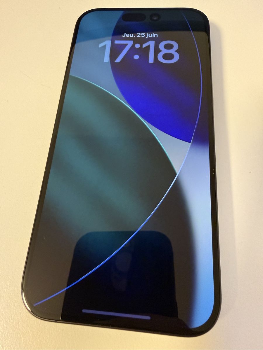 Apple Telefoni cellulari / Smartphones: iPhone 15 Pro 256 avec boîte  – Usato da Mont-sur-Rolle venduto da Dealer8 1