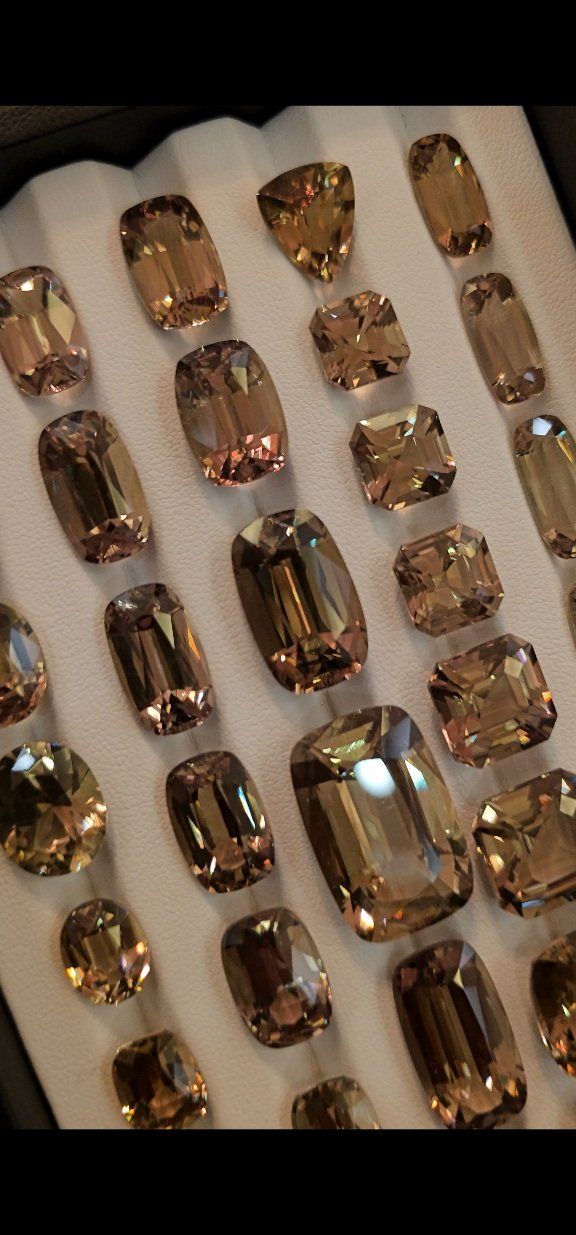 Pietre preziose: Csarite,Diaspore Lot, – Nuovo e nell'imballaggio originale da Wolhusen venduto da toni079 5