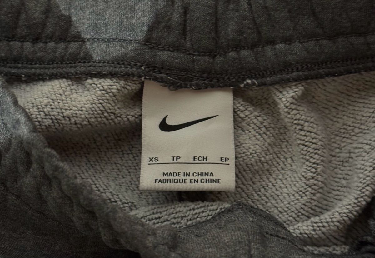 Nike Hosen: Nike Jogginghose grau, Grösse XS – Neu (gemäss Beschreibung) aus Tuggen von jess_gls06 3