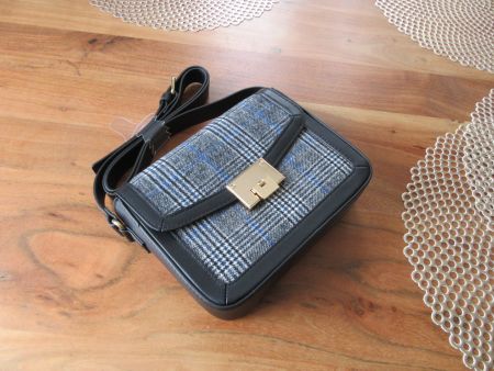 Crossbody handbag/ Tasche GU aus Japan New/Black/Check!