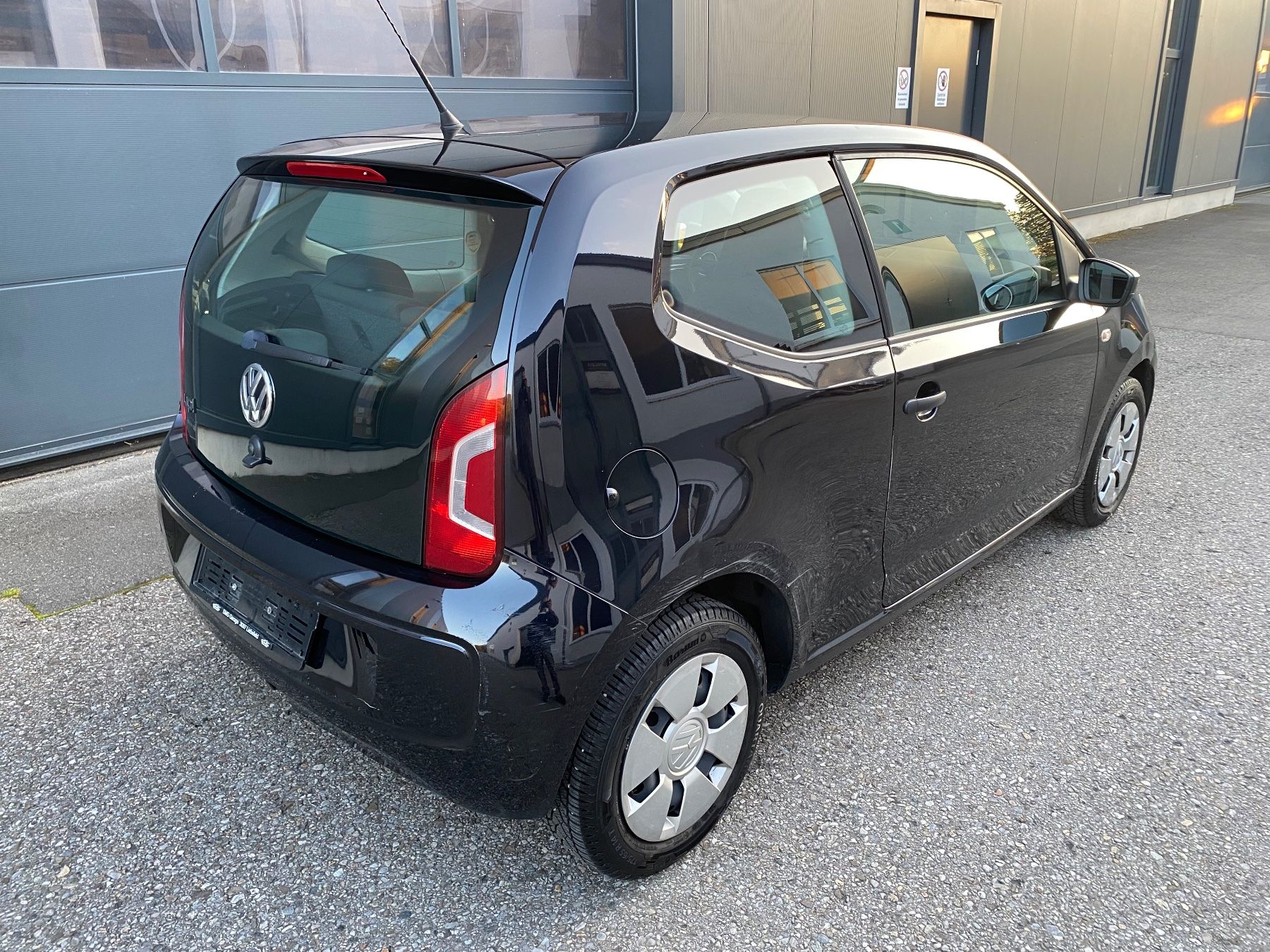 VW Autos: Vw Up! 1.0 MPI 44kW – Gebraucht aus Hünenberg See von MrMoriarty 3