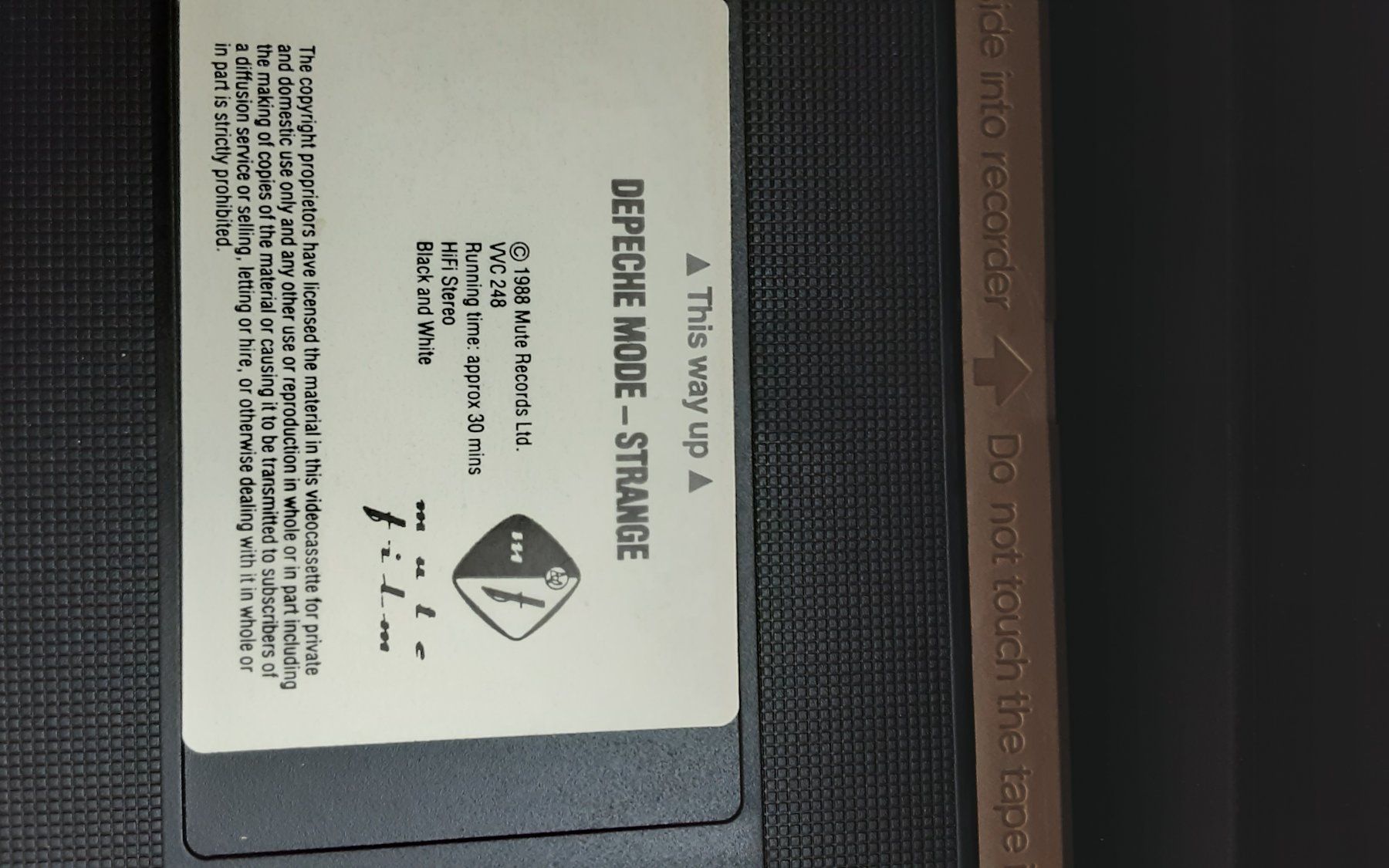 Tutti i VHS: Depeche Mode Strange VHS - Anton Corbijn - Selten! – Usato da Bremgarten AG venduto da musiccollector 2