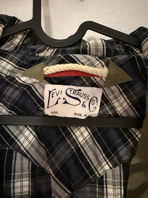 Jacken: Winterjacke Levi's Grösse M – Gebraucht aus Zürich von joe_9lm9 1