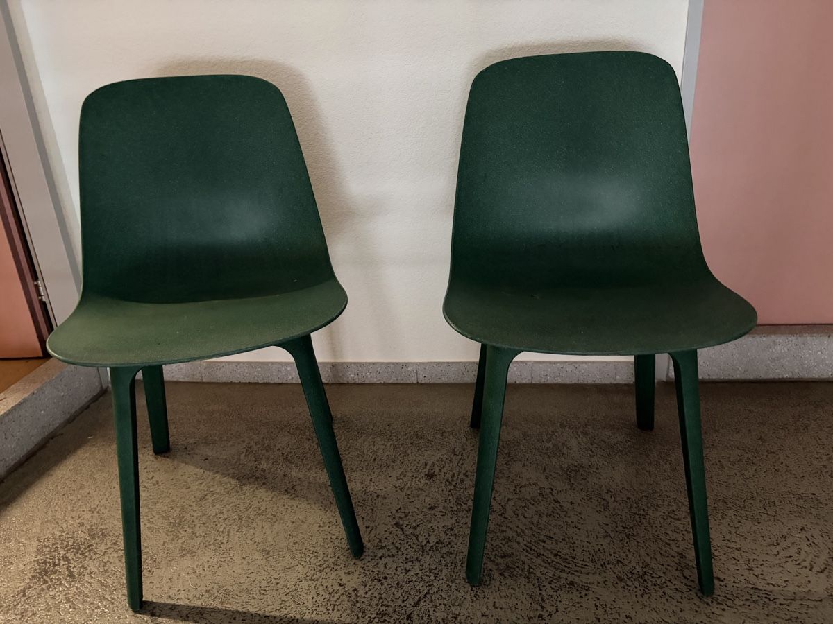 Sedie: 2er Set Stühle in Dunkelgrün – Usato da Zürich venduto da oma_w5ss