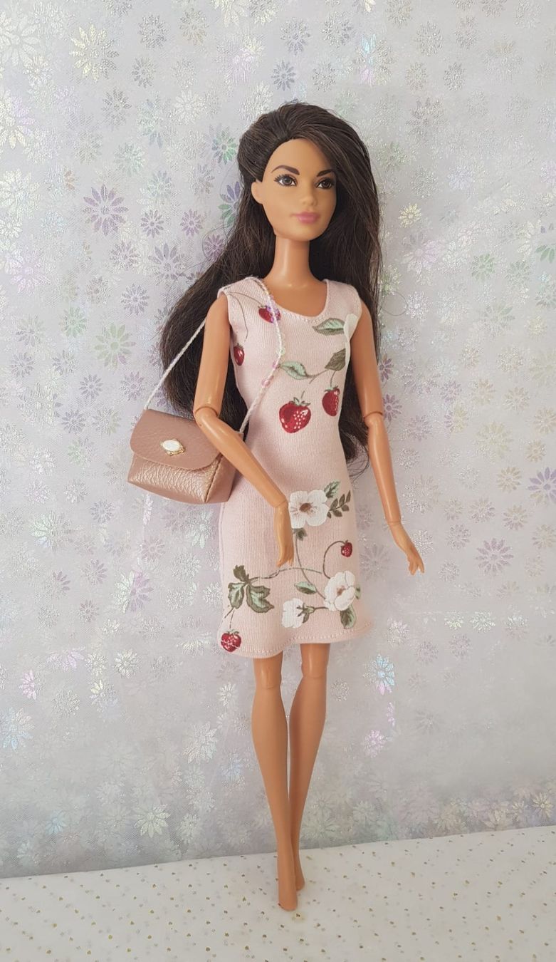 Bambole: Barbie Kleid mit Tasche – Nuovo (secondo la descrizione) da Lachen SZ venduto da Sakura4hime 3