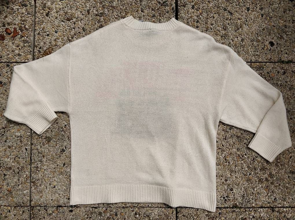 H&M Maglioni & Felpe: Pull Hello Kitty H&M taille S – Usato da Chêne Bougeries venduto da guimzou 1
