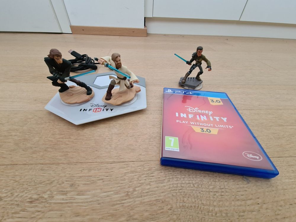 Disney Infinity 3.0 + Portal + 3 Star Wars Figurines PS4 Kaufen auf