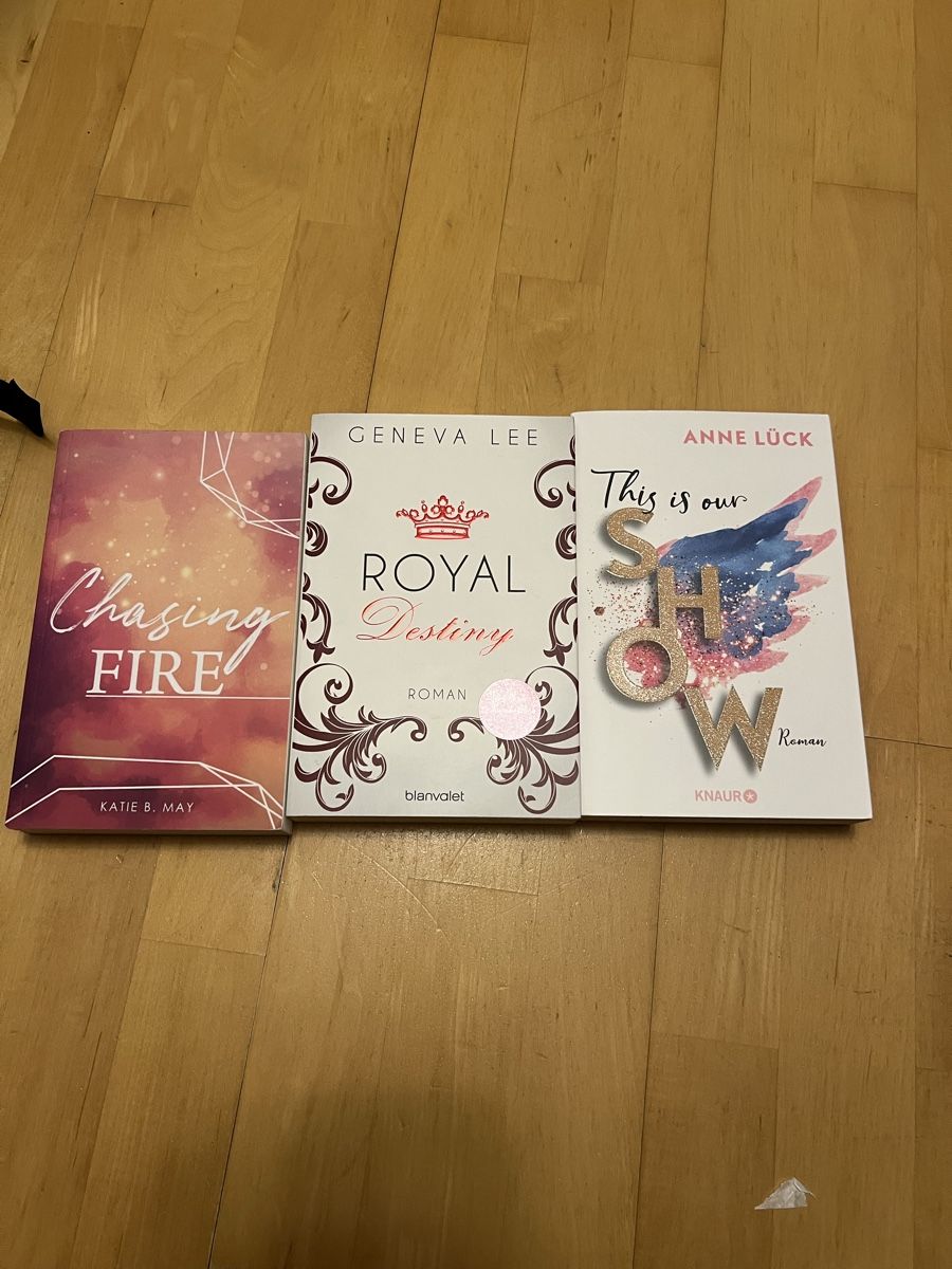 Libri: Bücherpaket Young adult – Usato da Toffen venduto da Vanessa_Germann