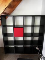 IKEA Kallax Regal 4x4, schwarzbraun, 147x147 cm,. +1 Einsatz