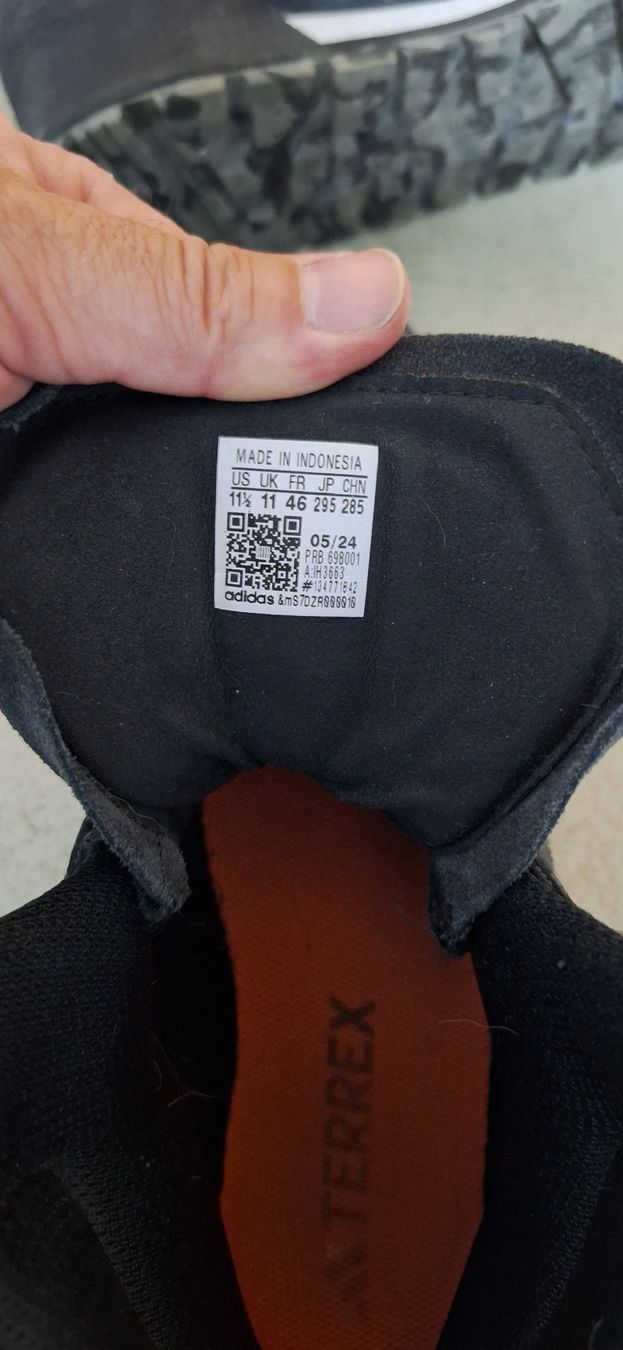 Adidas Herrenschuhe: Winterstiefel Adidas Terrex Grösse 46 – Gebraucht aus Auw von Tapout 3