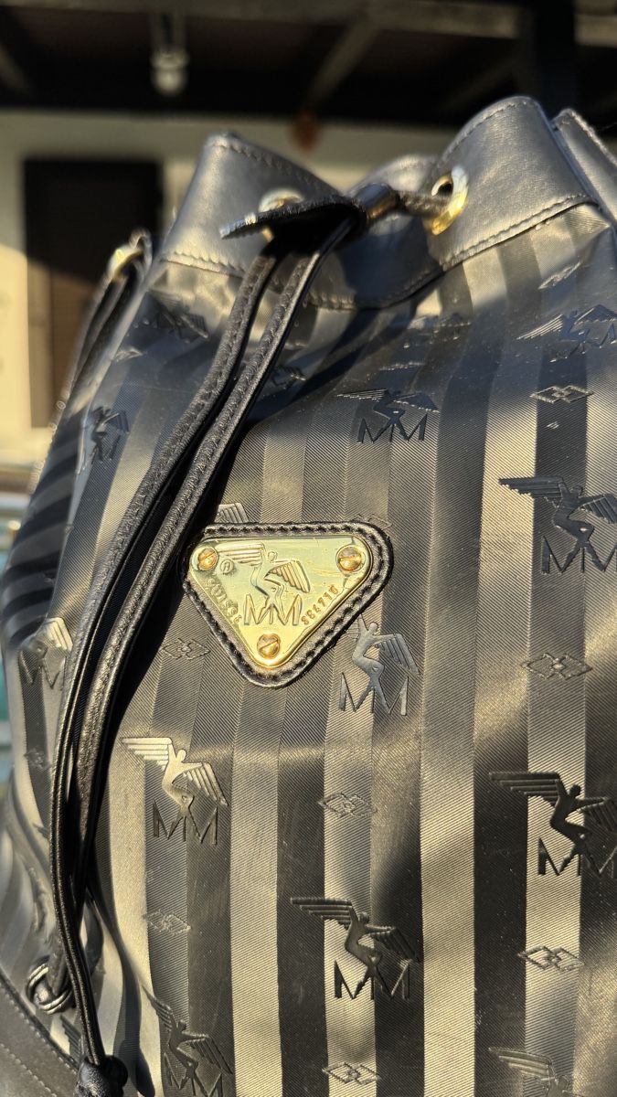 Maison Mollerus Taschen: Maison Mollerus SION Bucket Bag / Beuteltasche – Gebraucht aus Speicherschwendi von sen_r6wk 1