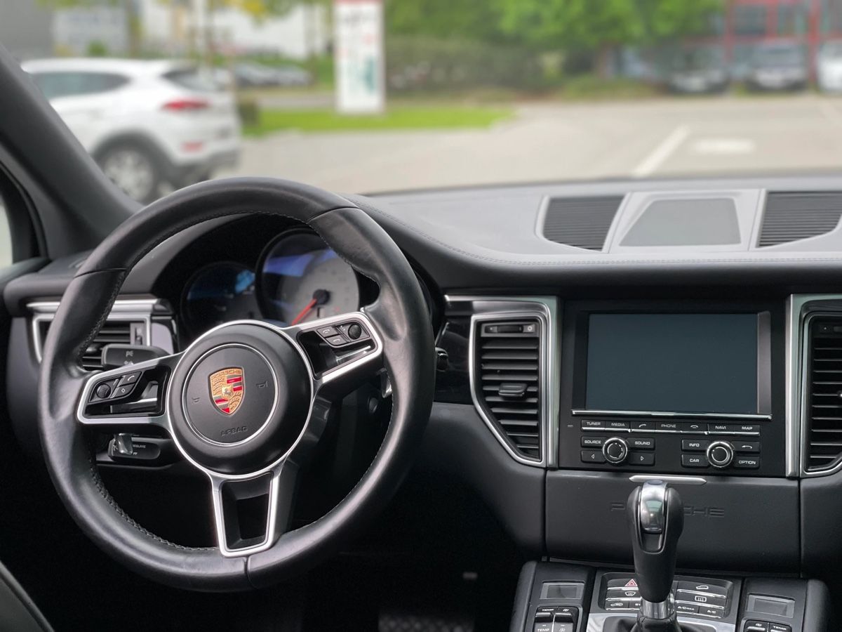 Porsche Autos: Porsche Macan S Diesel  – D'occasion à Nidau par guess123 4