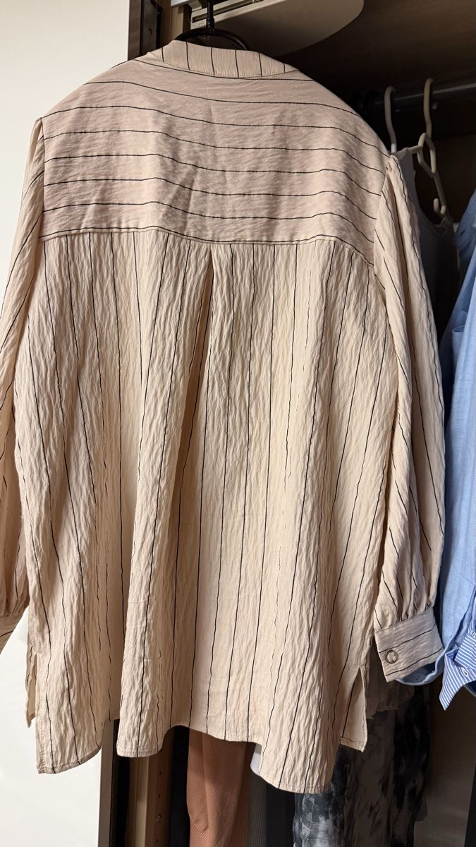 Blusen: Hukka Bluse Oversize-Style  Grösse M  – Gebraucht aus Haslen GL von rana04 2