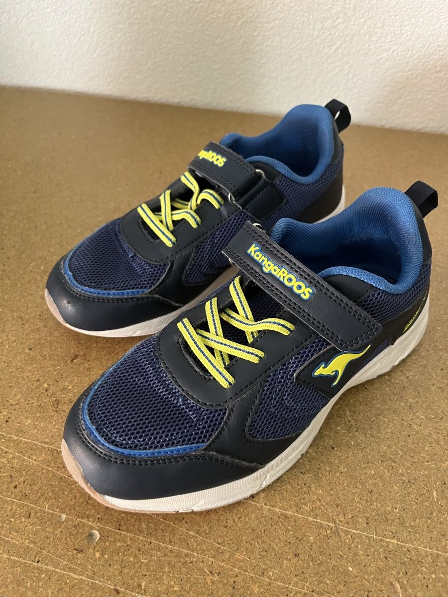 Scarpe per ragazzi: 3 Paar Kinderschuhe Gr.34 – Usato da Bülach venduto da Papagei7 6