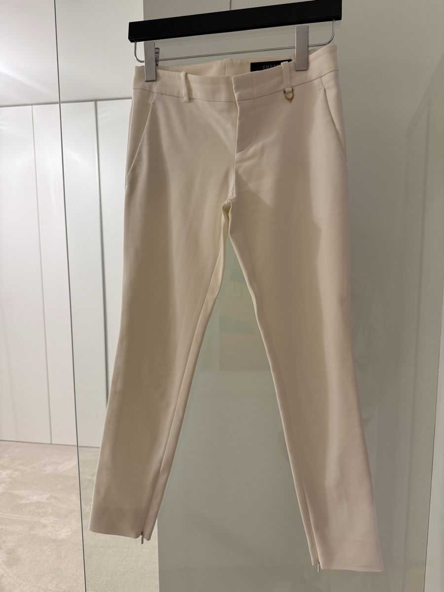 Gucci Pantaloni: Low rise straight trousers – Usato da Paradiso venduto da apf_mh9c 1