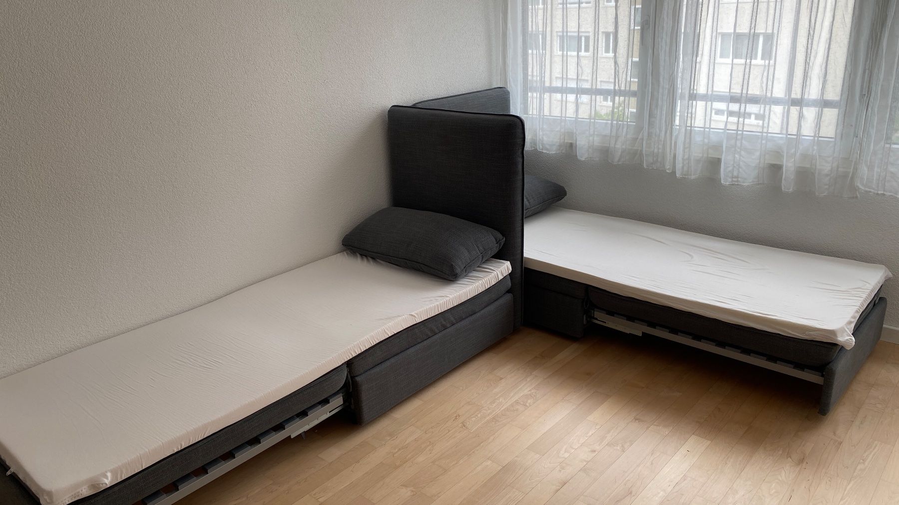 Divani: Schlafsofa dunkelgrau, inkl. zwei Topper – Usato da Thun venduto da and_275y 8