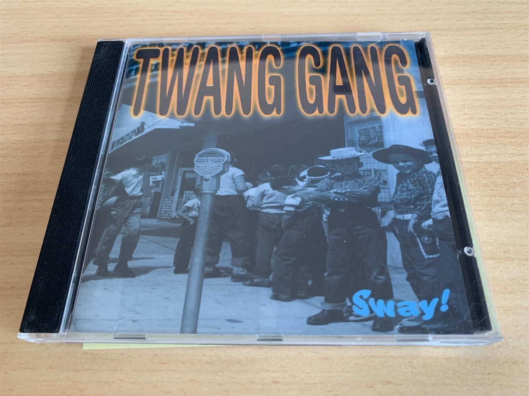 CD: Twang Gang Sway! – Usato da Rikon im Tösstal venduto da Alpenmutz