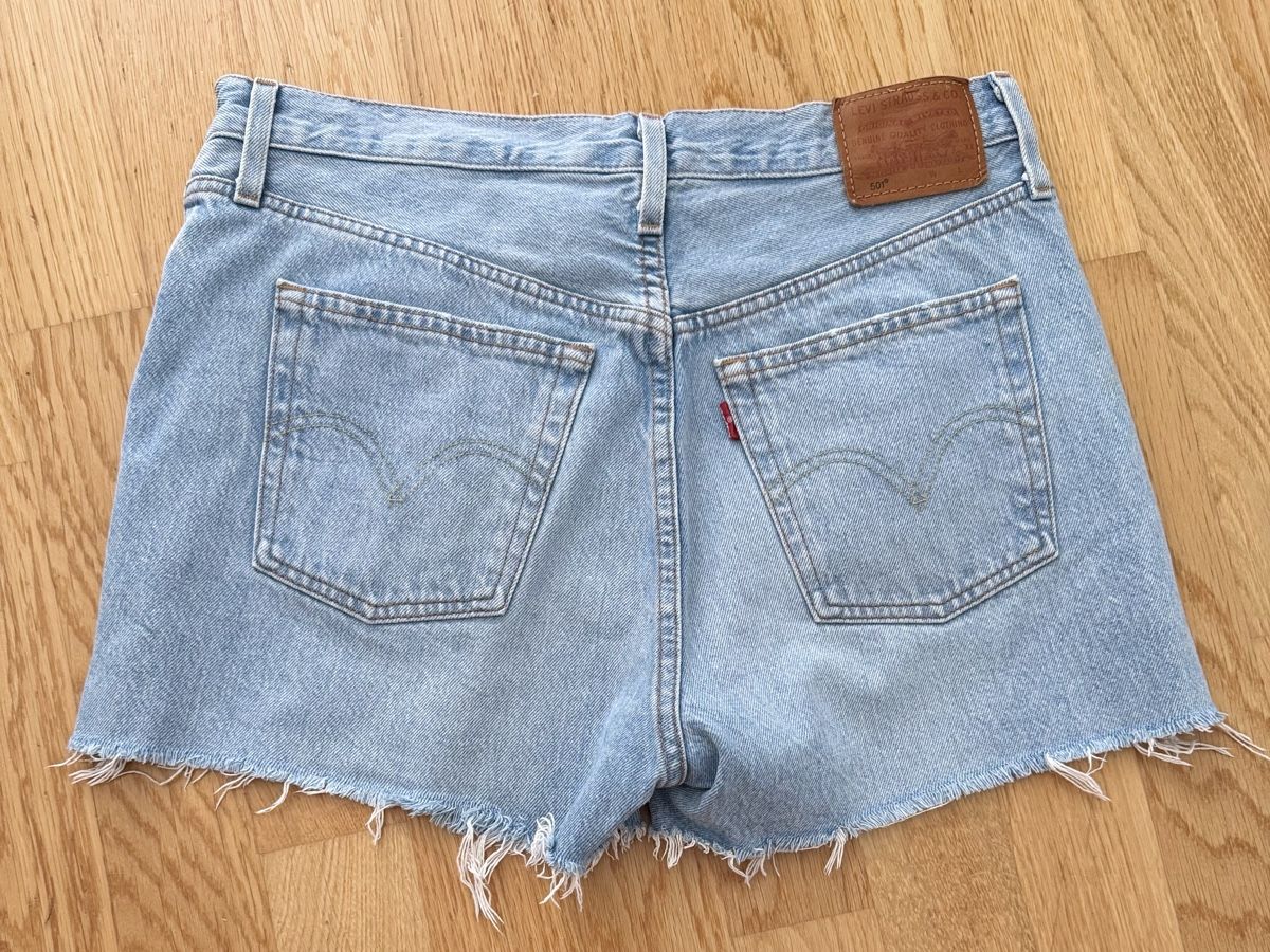 Levi's Pantaloni: Levis 501 Jeans Shorts W29  – Usato da St.Gallen venduto da Isnisodo 4