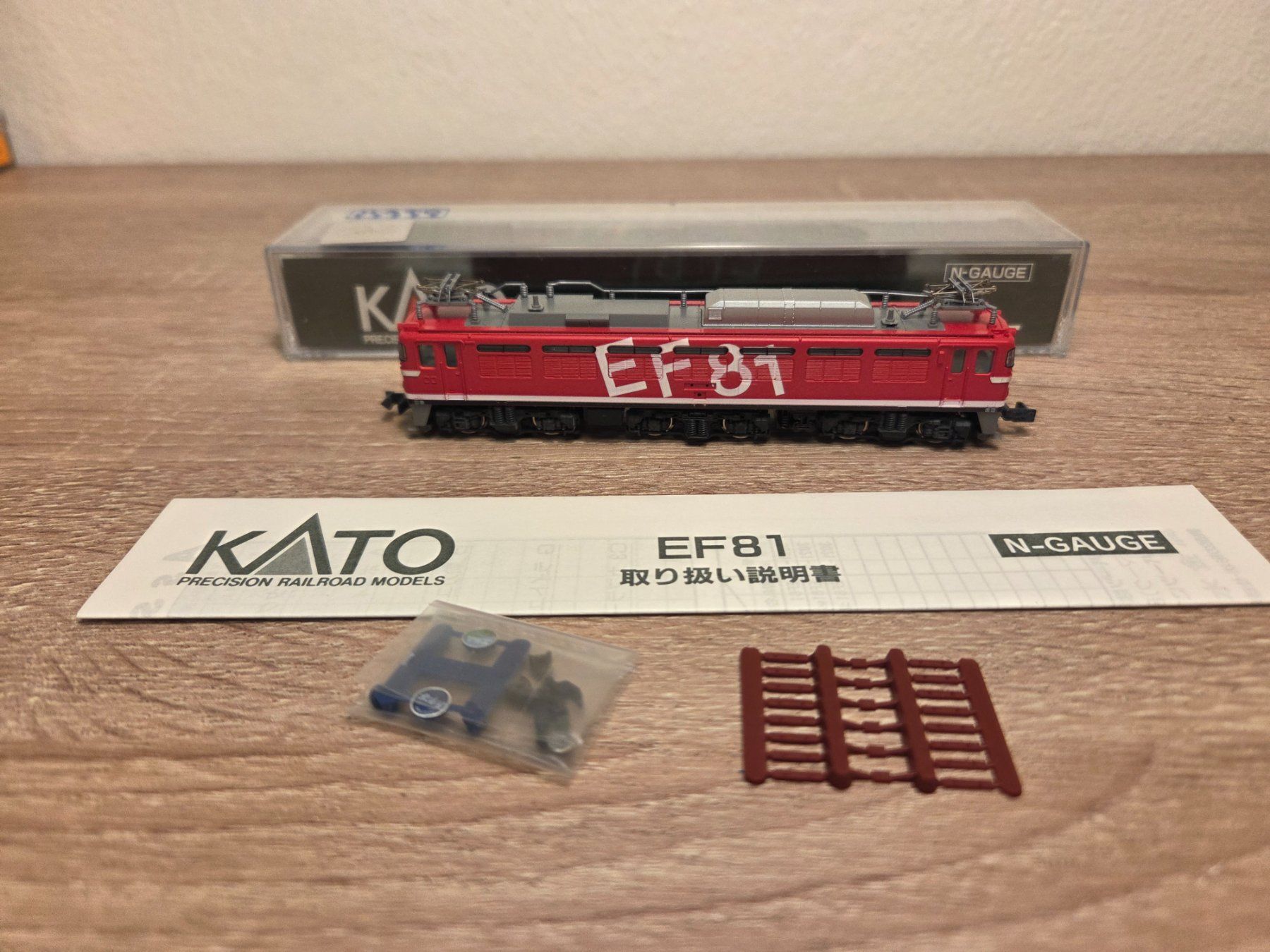 Kato Modellini di ferrovie: Kato N 3021-2 E-Lok EF81 J.N.R – Nuovo e nell'imballaggio originale da St-Aubin-Sauges venduto da Lo_Go 6
