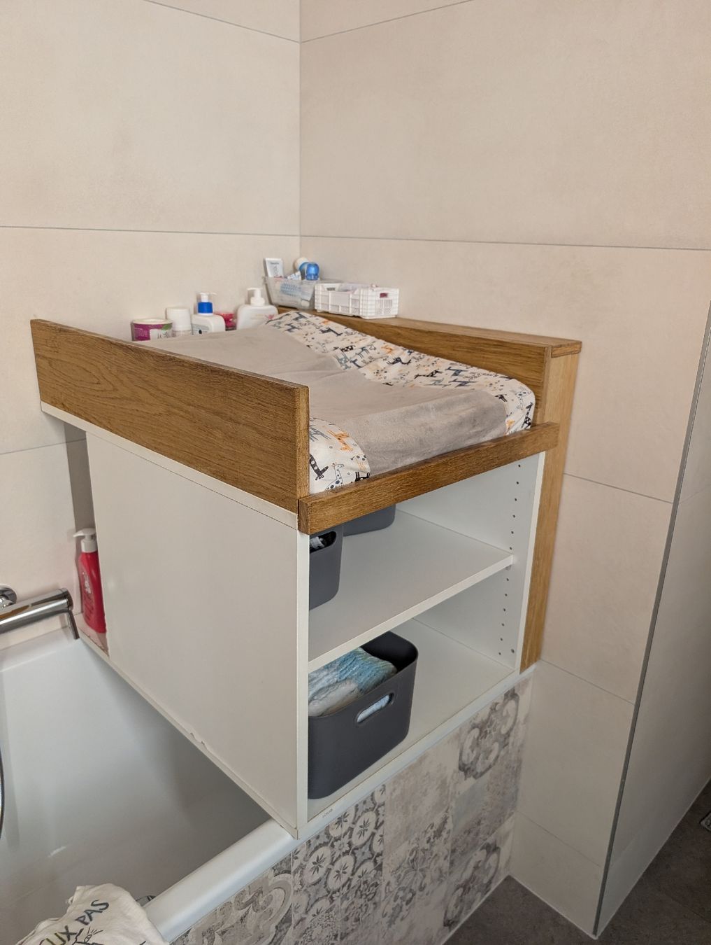 Tables à langer & accessoires: Table à langer murale bois et blanc – D'occasion à Blignou (Ayent) par dyl_yxb5 2