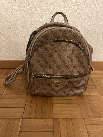 GUESS Rucksack Damen Beige Top Zustand wie neu!