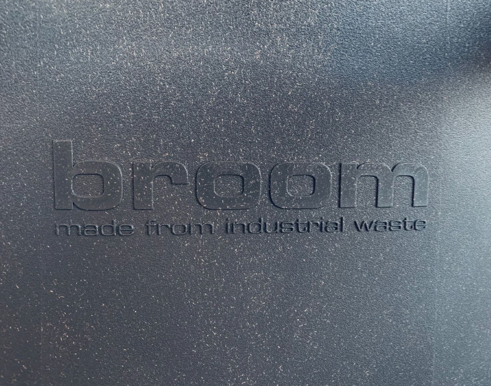 Sgabelli: Barhocker Broom von Philippe Starck – Nuovo (secondo la descrizione) da Bern venduto da Fraeuleinhonig 2