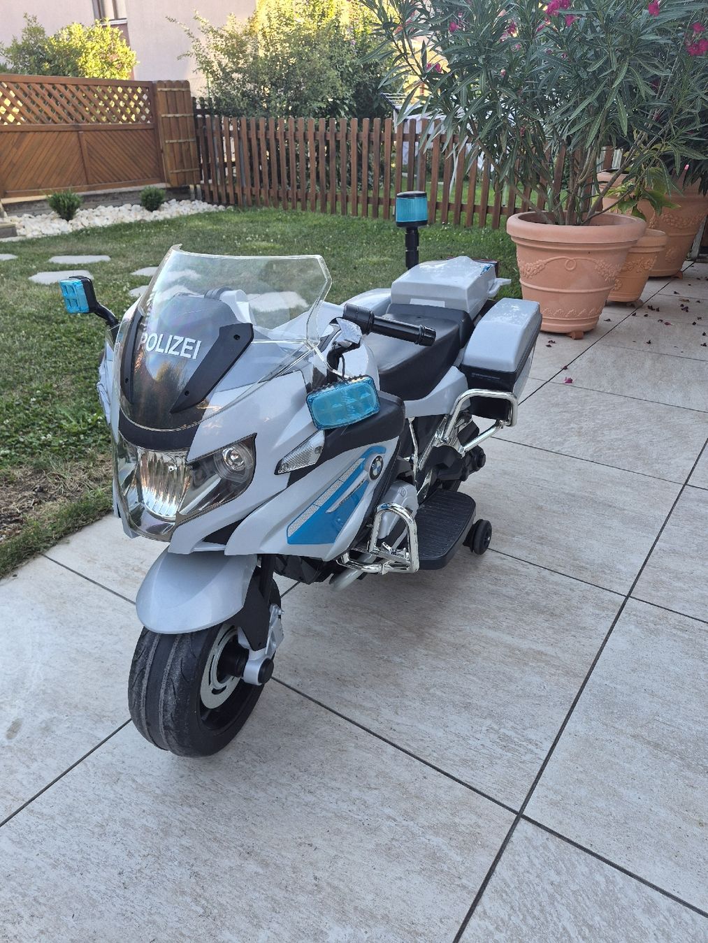 BMW Fahrzeuge für Kinder: BMW Kinder Elektro-Motorrad Polizei R1200 RT – Gebraucht aus Selzach von Paradiso89