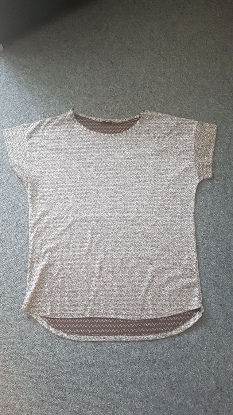 T-shirt: Schönes Frauenshirt Gr. 54 (XXL) – Usato da Schöfflisdorf venduto da CrRG21