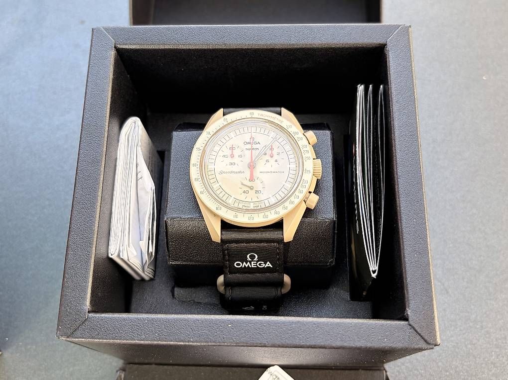Swatch Orologi: Swatch x Omega Jupiter – Usato da Richterswil venduto da Traemlis