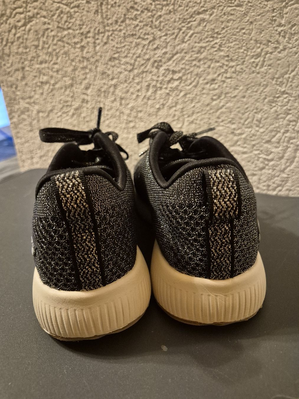 Skechers Scarpe da donna: Skechers BOBS Grösse 35.5, neuwertig,  – Nuovo (secondo la descrizione) da Grindelwald venduto da Sala33 4