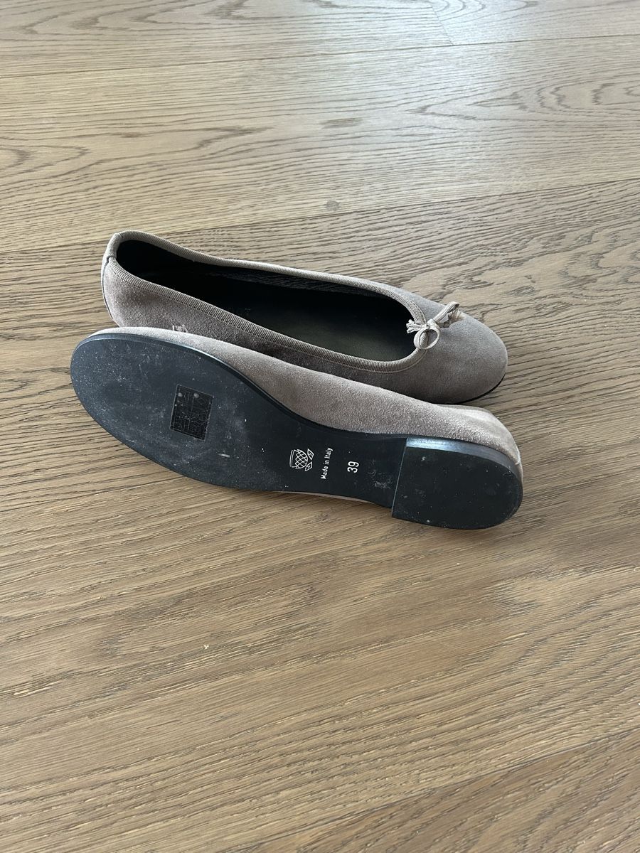 Navyboot Scarpe da donna: Elegant Navyboot Suede Ballet Flats – Nuovo (secondo la descrizione) da Erlenbach ZH venduto da Syssi_C 2