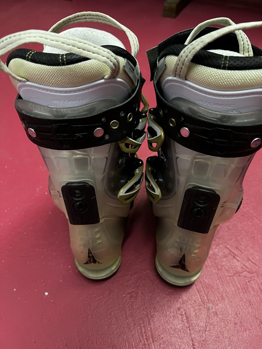 Atomic Scarpe da donna: Damen Skischuhe Atomic 25.0-25.5 – Usato da Muttenz venduto da Lisa_z 3
