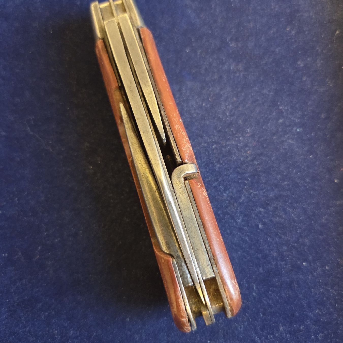 Wenger Taschenmesser: Sackmesser Wenger 40 – Gebraucht aus Stans von Ducati16 4