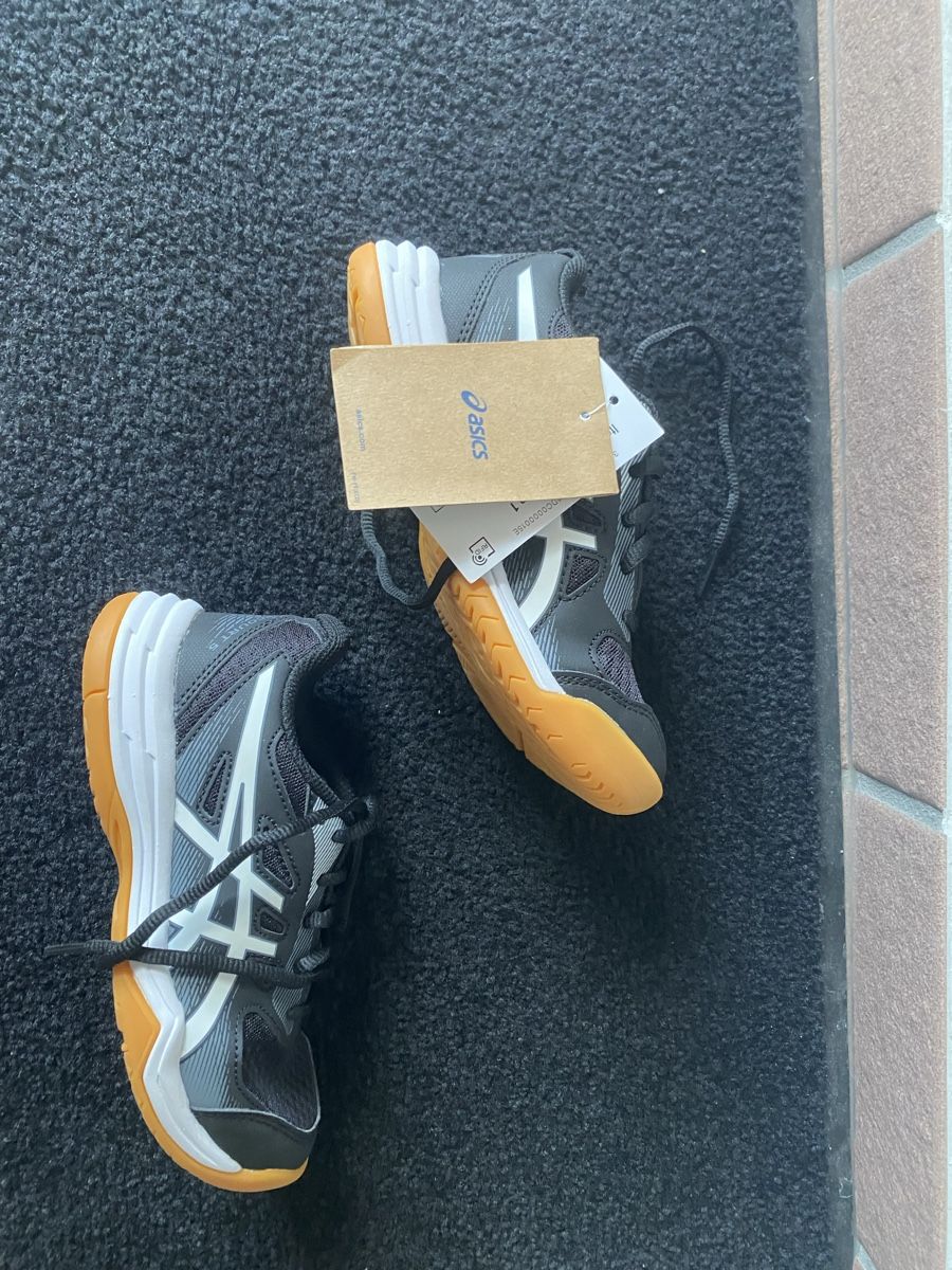 Asics Scarpe per ragazzi: Asics Sneakers Hallenschuhe neu 32.5 – Nuovo (secondo la descrizione) da Amriswil venduto da samettigerli 1