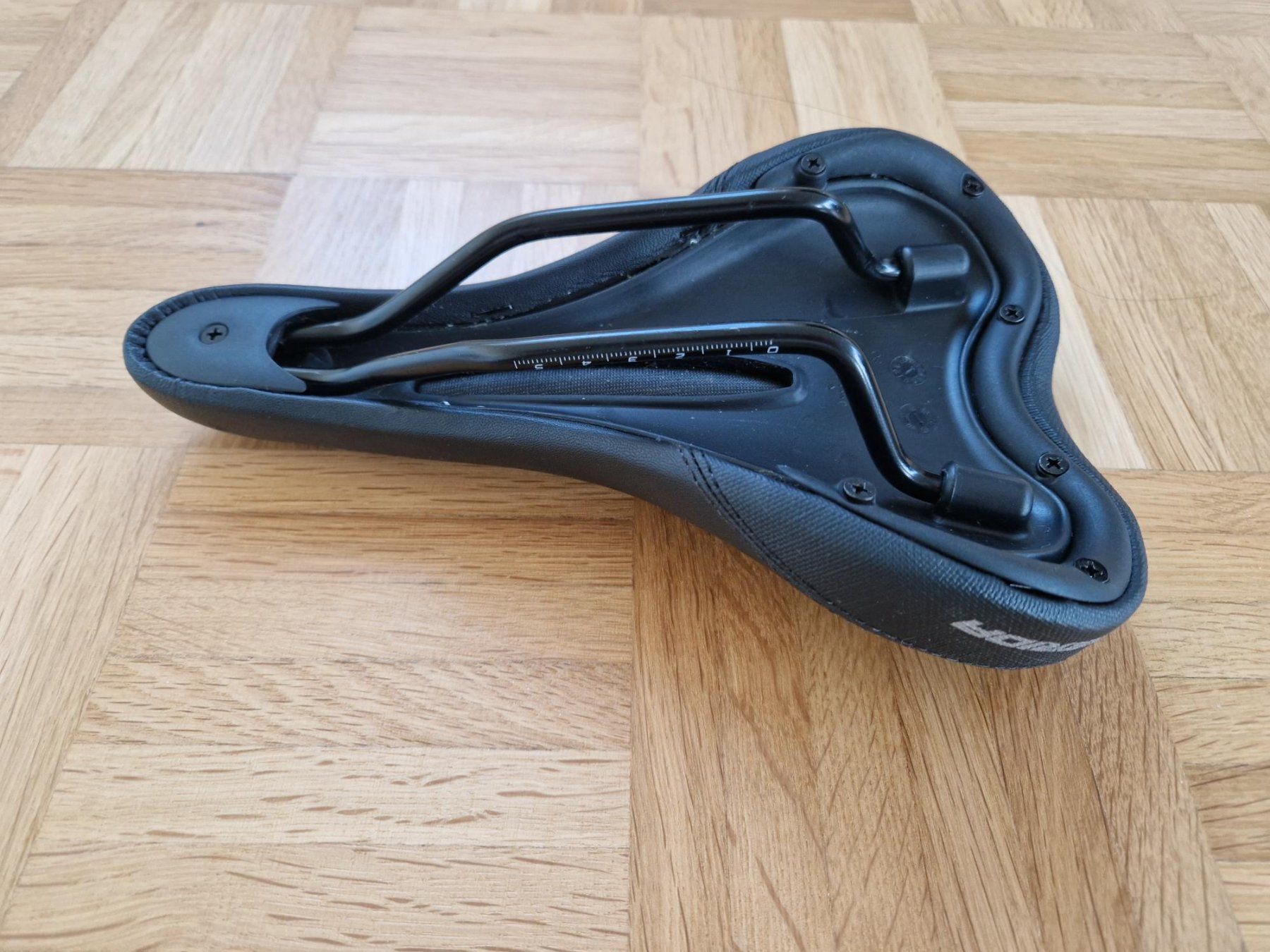 Selle & Accessori: Sattel Merida NEU schwarz – Nuovo (secondo la descrizione) da Zürich venduto da yro_qvz7 4