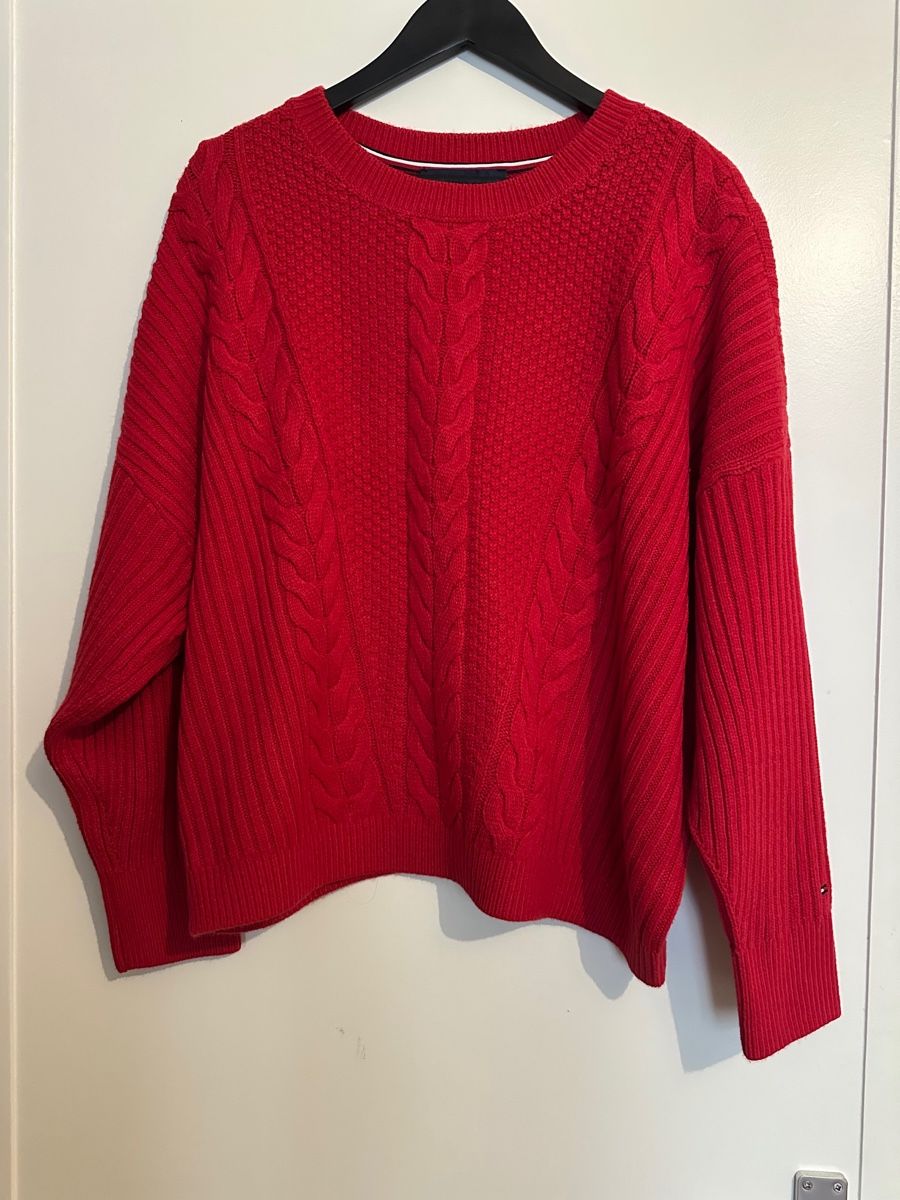 Tommy Hilfiger Maglioni & Felpe: Pull Tommy Hilfiger rouge torsadé XL – Nuovo e nell'imballaggio originale da Lausanne venduto da Magic1900 1