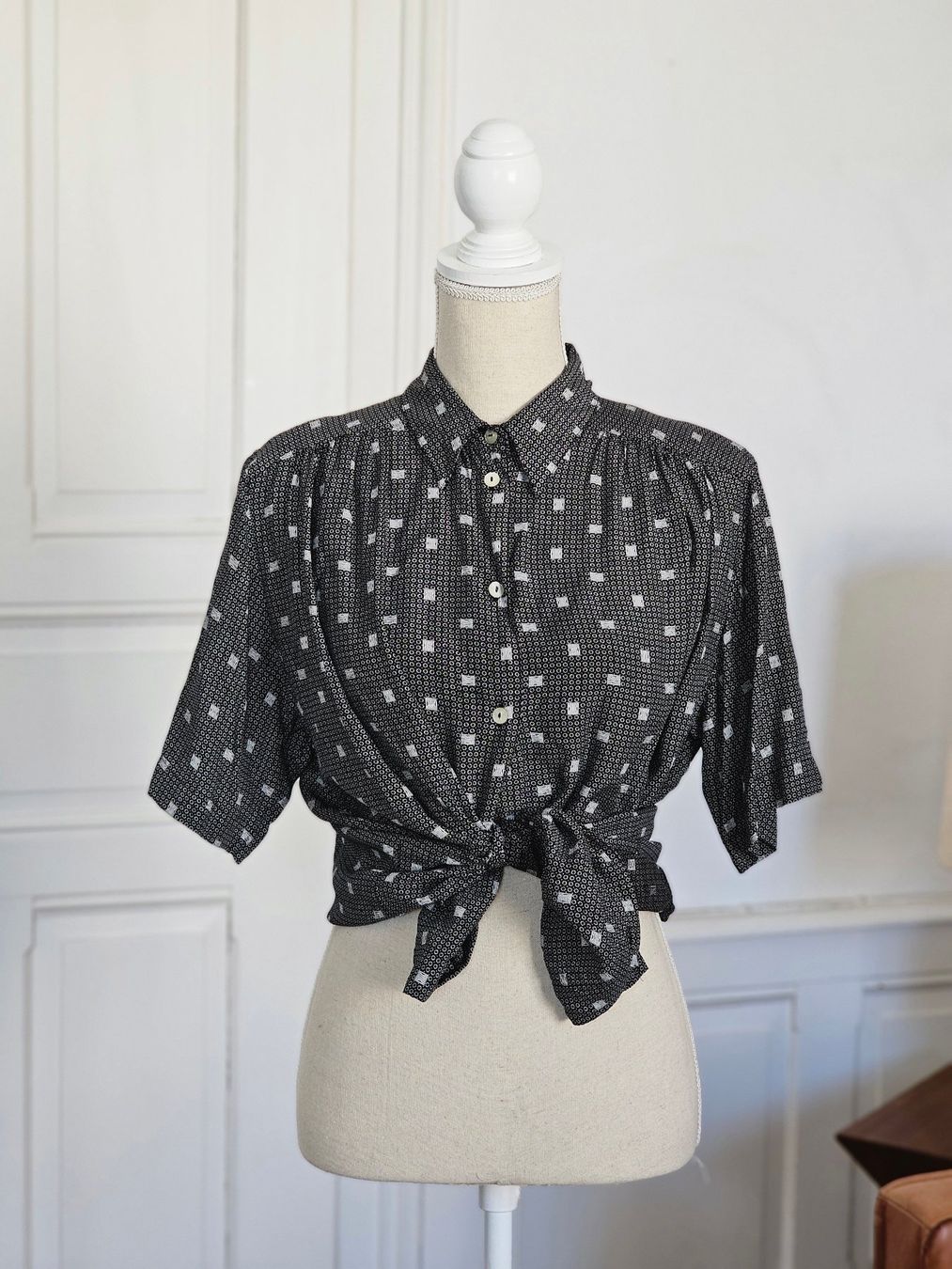 C&A Blusen: Vintage Bluse, schwarz-weiss gemustert, Gr. M/L – Gebraucht aus Ried-Brig von Zzyzx