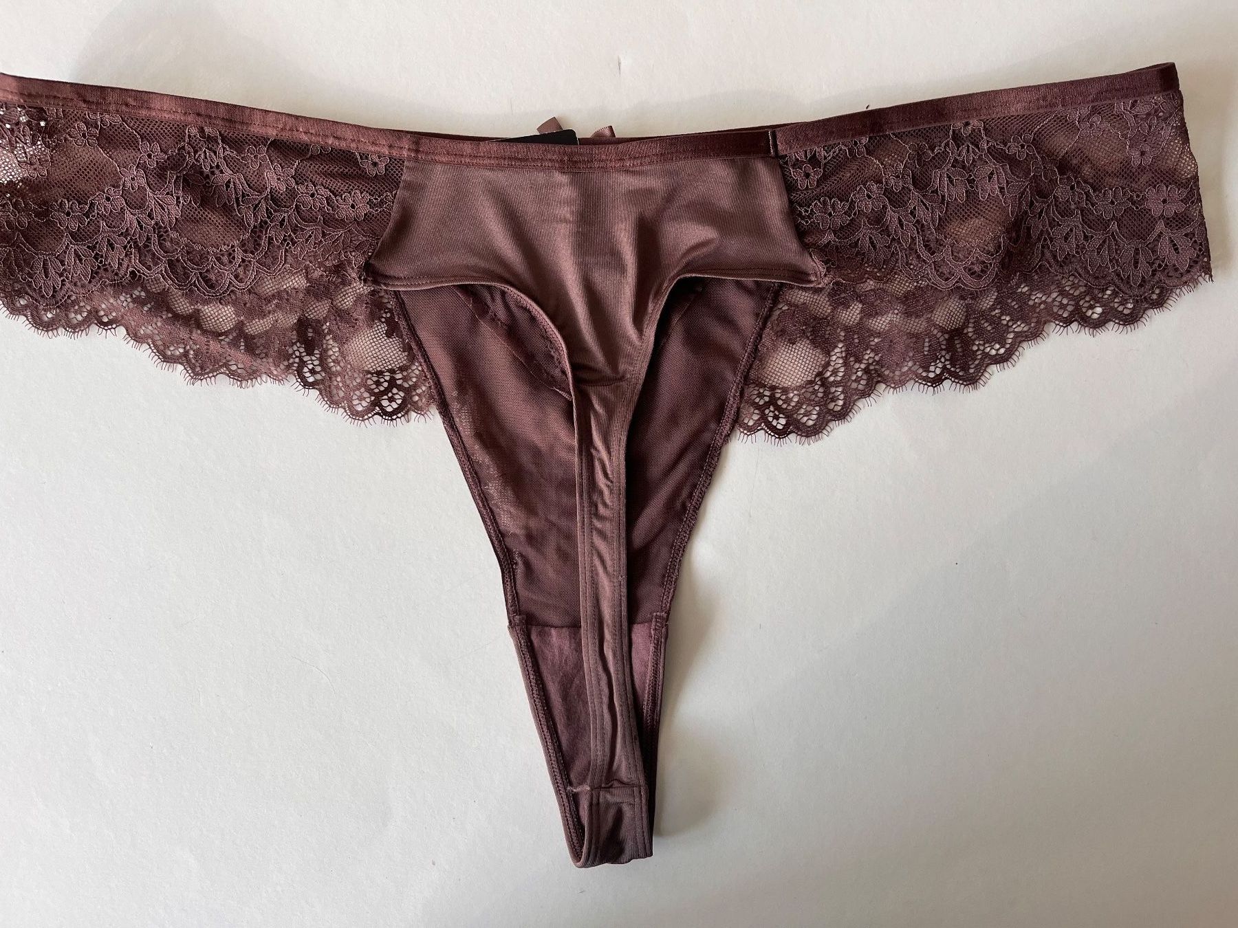 Hunkemöller Altra biancheria intima: HUNKEMÖLLER, String DAISY, Grösse 3XL, Farbe Dunkelbraun – Nuovo e nell'imballaggio originale da Rudolfstetten venduto da gst_g7xl 3