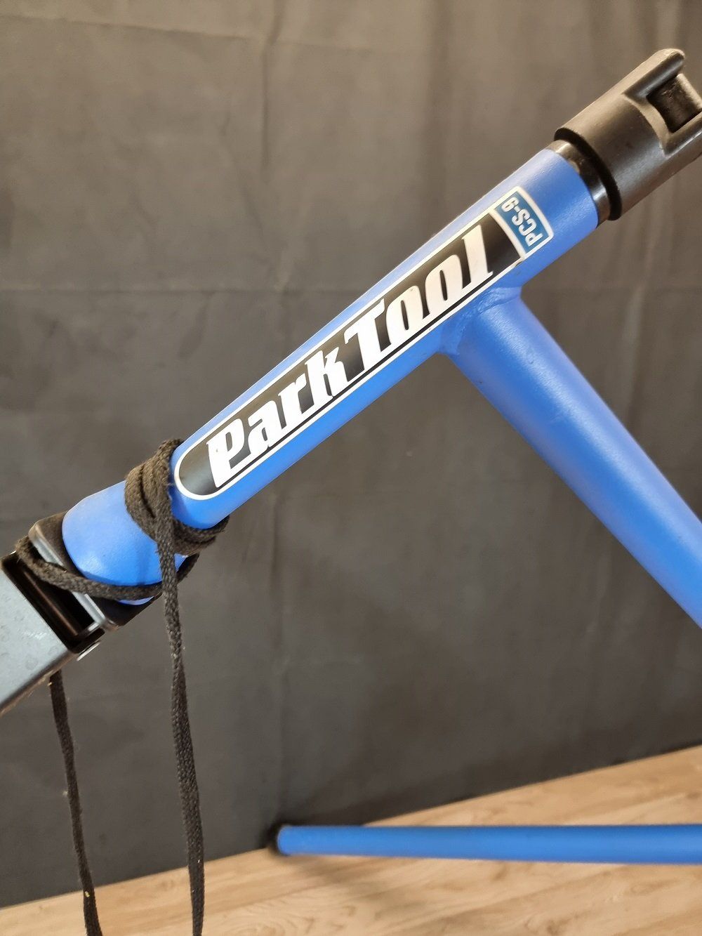 Cavalletti per biciclette: Velo Montageständer – Usato da Zürich venduto da Dekohug 1