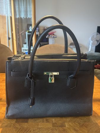 Sac à main noir Valentino cuir 