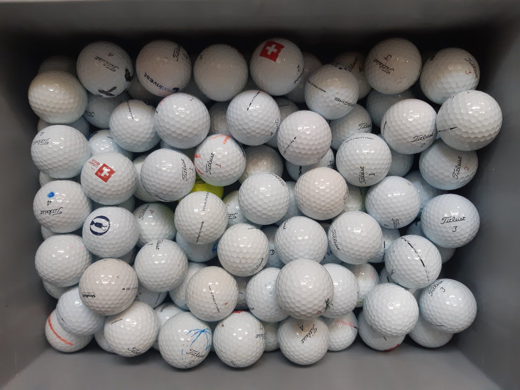 Titleist Palloni: Palline golf/ Golfbäll – Usato da Magliaso venduto da Dlele