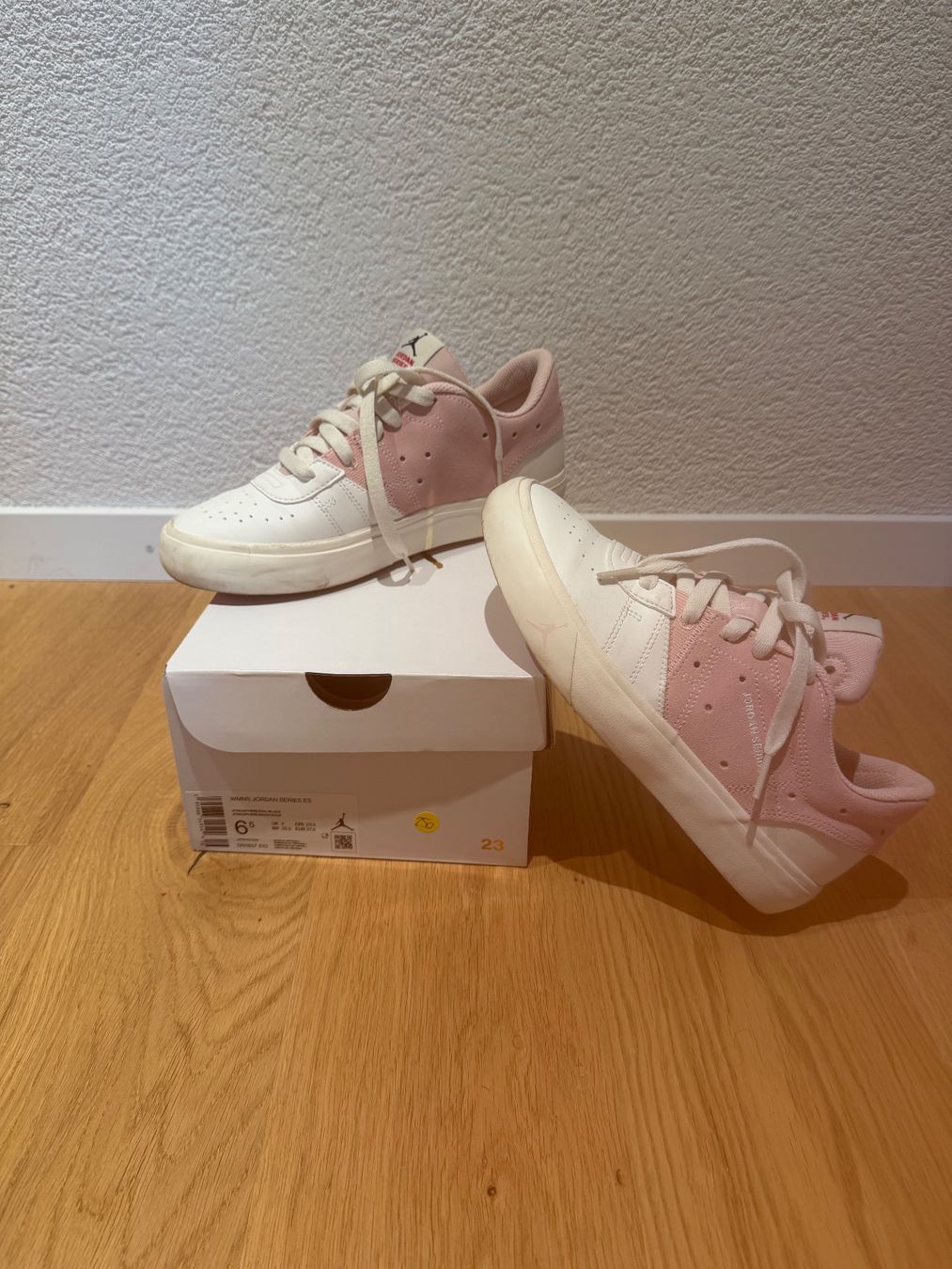 Jordan Scarpe da donna: Air Jordan – Usato da Bern venduto da Sandhya1