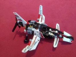 Lego Technic 42057 Ultralight Hubschrauber und Flieger
