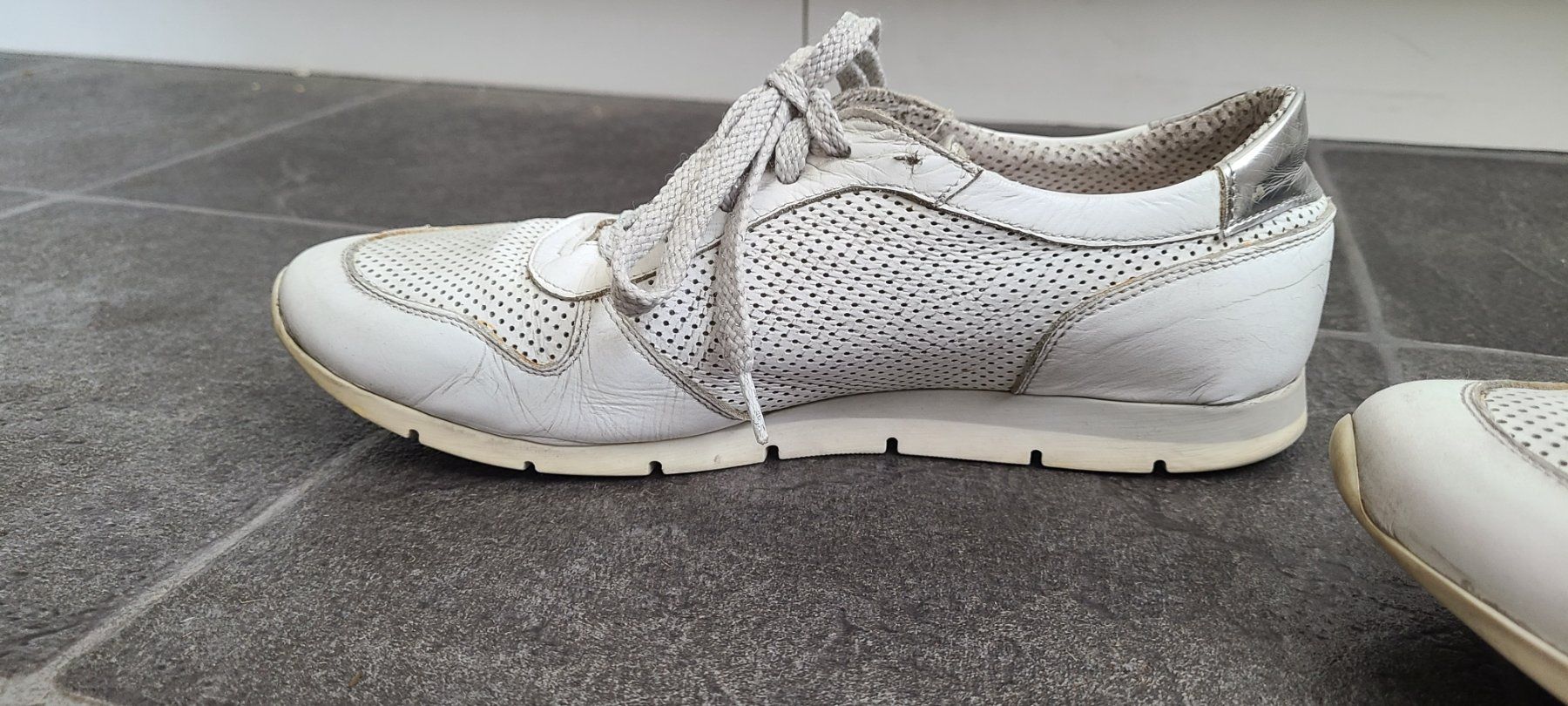 Damenschuhe: Sneaker von L'idea, Gr. 37 – Gebraucht aus Basel von Luzora 2