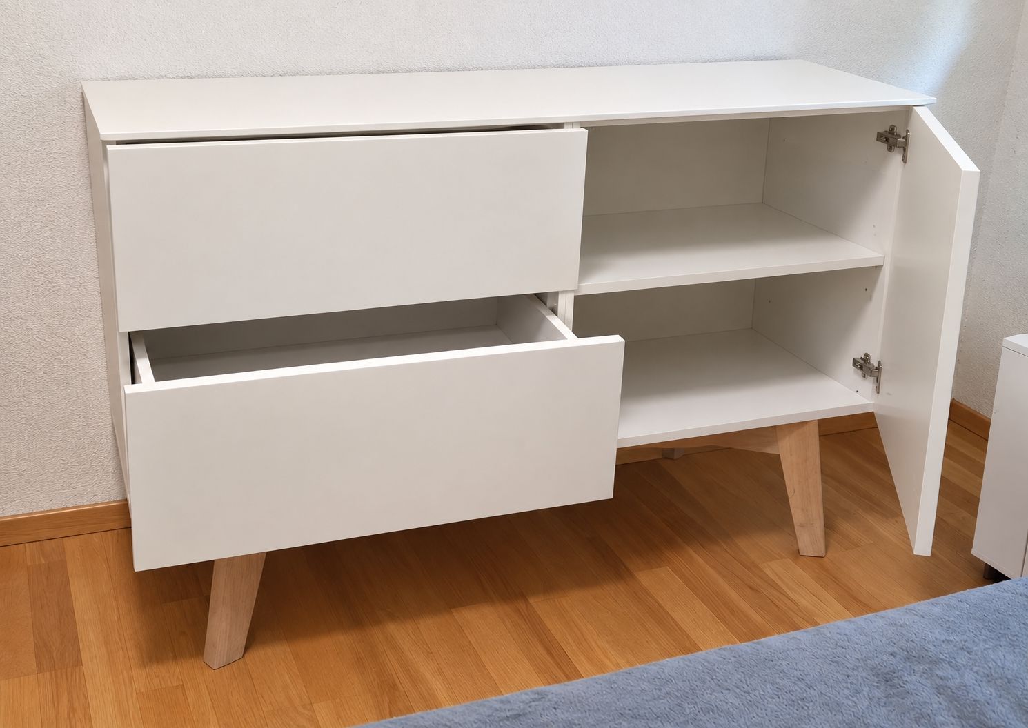 Commodes: Grosszügige Kommode gebraucht – D'occasion à Küssnacht am Rigi par Lilibeth 2